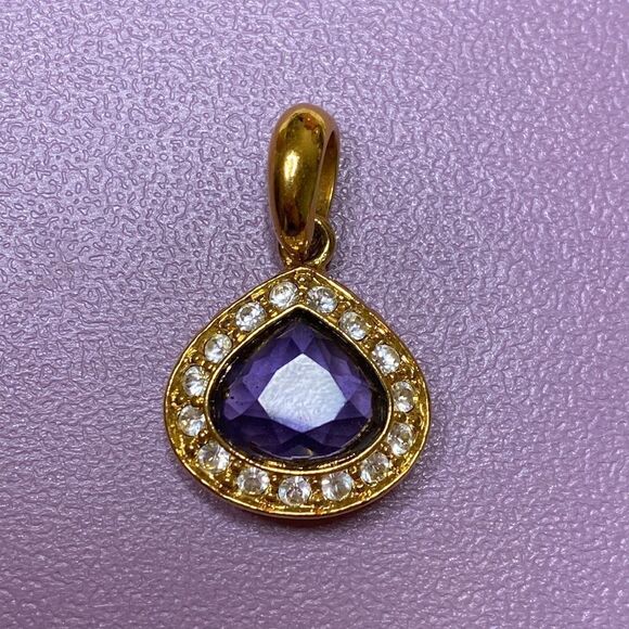 💛 Nolan Miller Gold Tone Purple & White Crystal Pendant - Picture 2 of 6